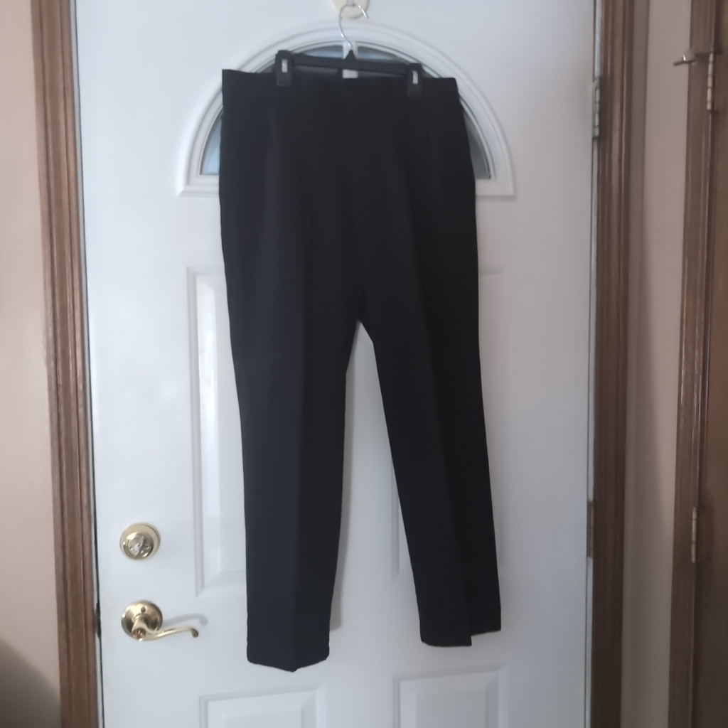 Dockers Black 33x30 Khaki Pants Mens Preowned
